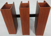 Το ξύλινο εσωτερικό ανασταλμένο PVC ανώτατων επιτροπών Faux τοποθέτησε 40*25mm σε στρώματα